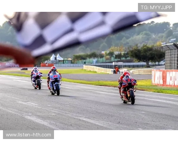 杜比奇再夺MotoGP冠军 阿普里利亚赛季表现引关注